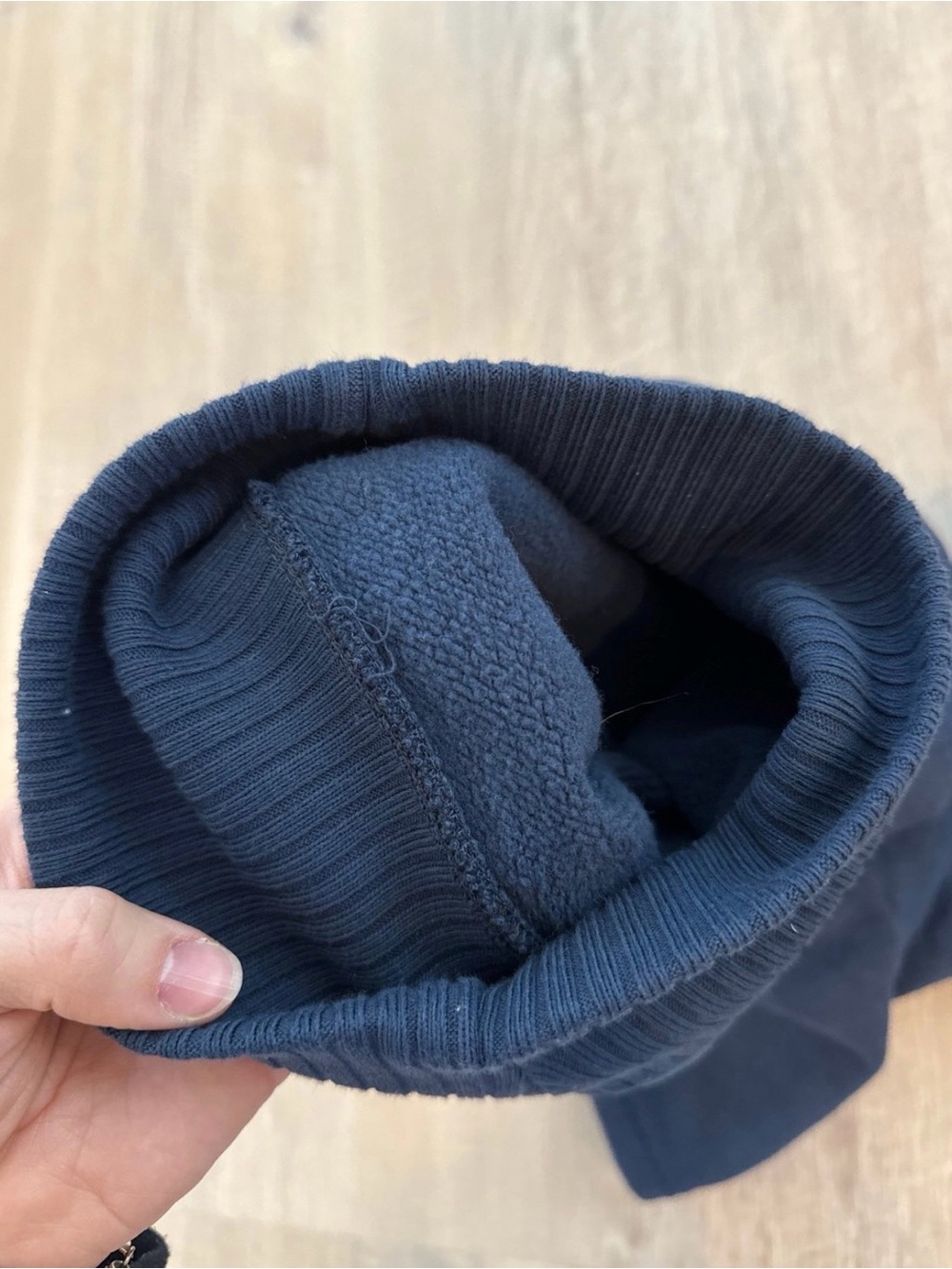 Alo Serenity Cropped Sweatshirt Navy - Picture 7 of 9